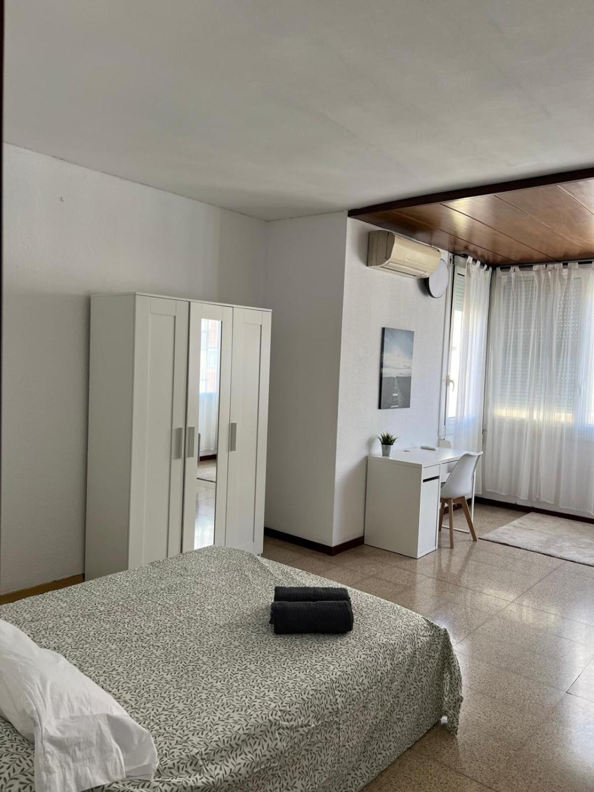 Habitacion Privada En Piso Compartido Lepanto Barcellona Esterno foto